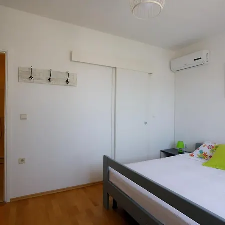 Apartment Jagoda Vrbnik (Primorje-Gorski Kotar)